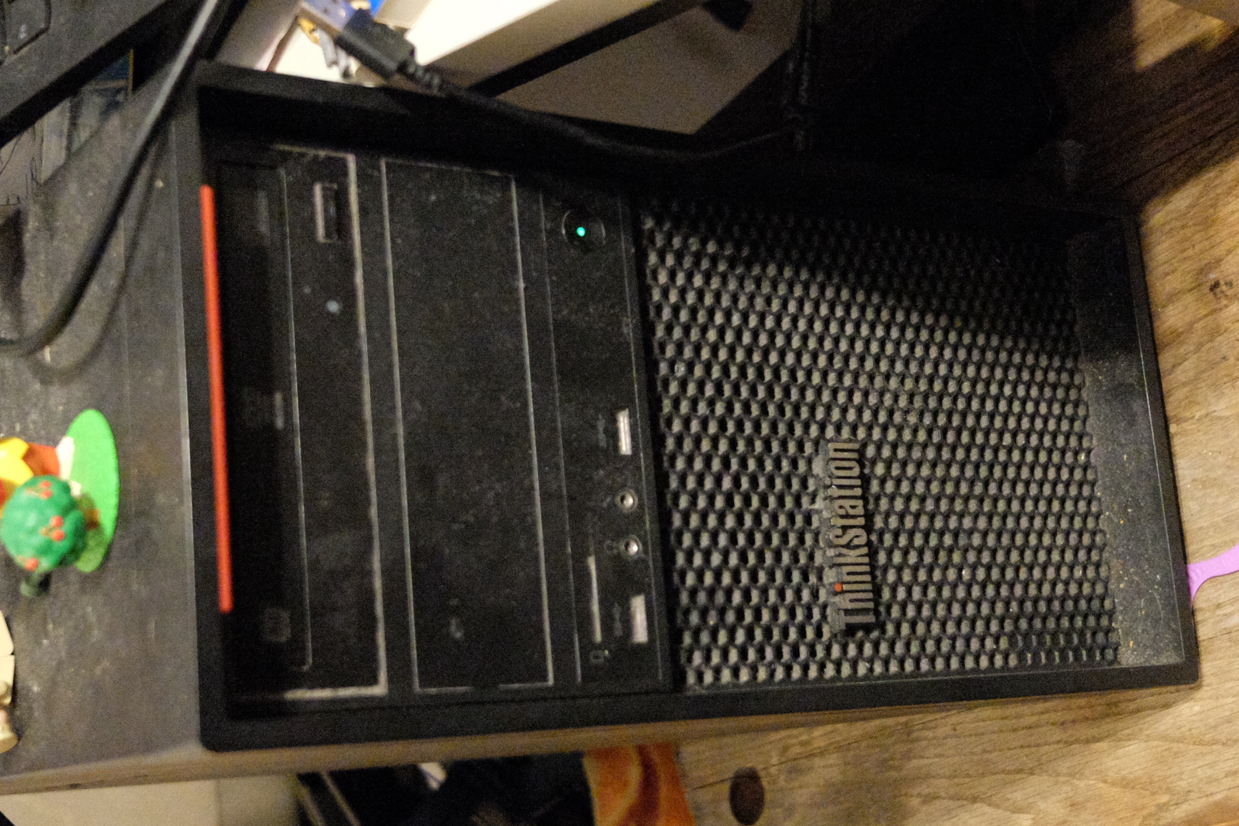 Photo of the xyla.zone server.